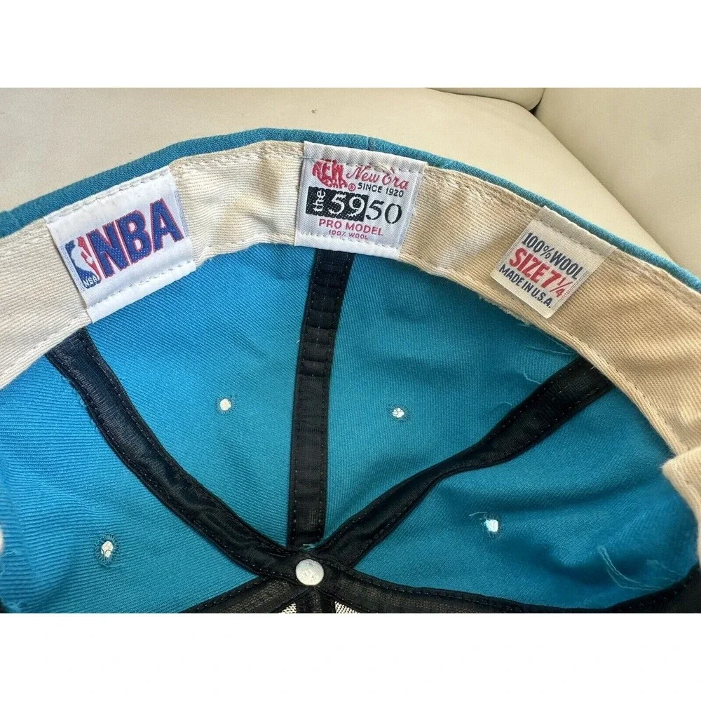 VTG Charlotte Hornets Hat‎ Mens 7 1/4 Teal New Era Wool 5950 Pro Model 90s NBA